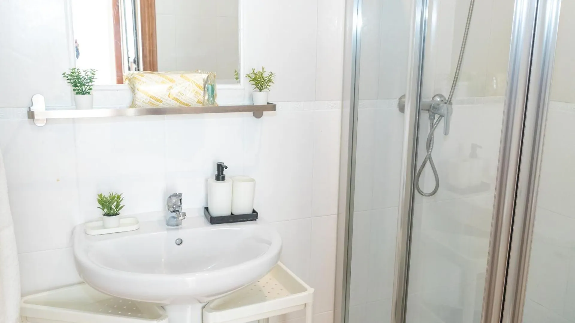 Casa Siroco | +Patio Apartment Barbate 0*,